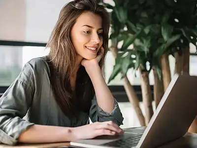 woman on laptop